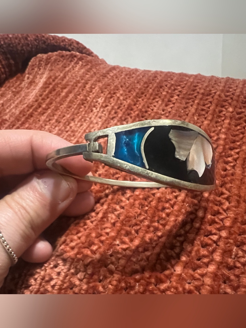 Handcrafted Alpaca Shell Inlay Cuff Bracelet - Picture 3 of 6